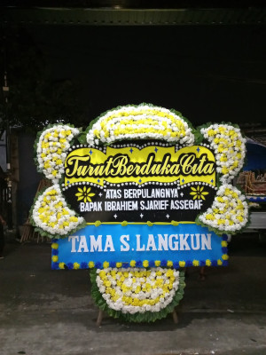 Papan Bunga Duka di Rambung